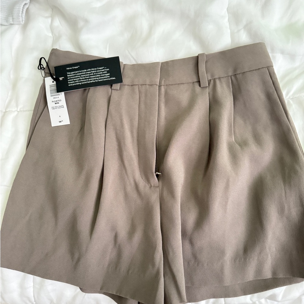 Aritzia Babaton Shorts